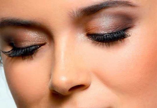 Dicas de maquiagem para formatura (Olhos) Dicas de maquiagem para formatura (Olhos)